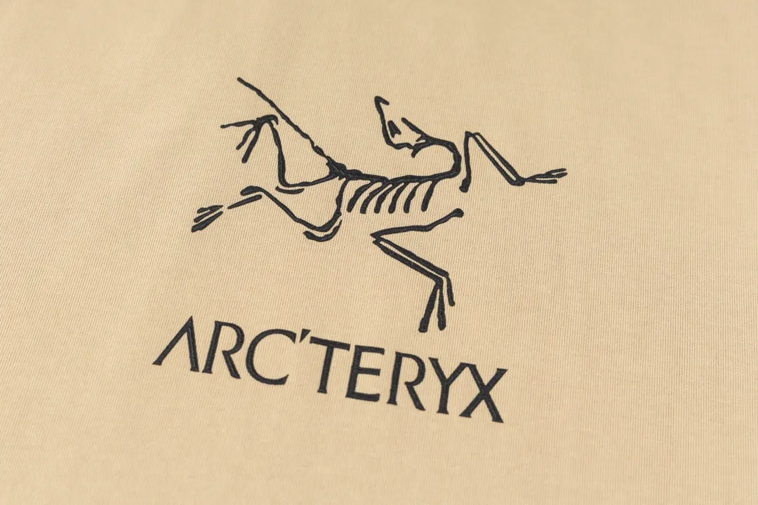 （ ） Arc’teryx ARC 24SS logo T 60 ， g 。 Breathable， ， ， 。 logo ， 。 ， 。 ， ， ， ， :S-XL（ ）